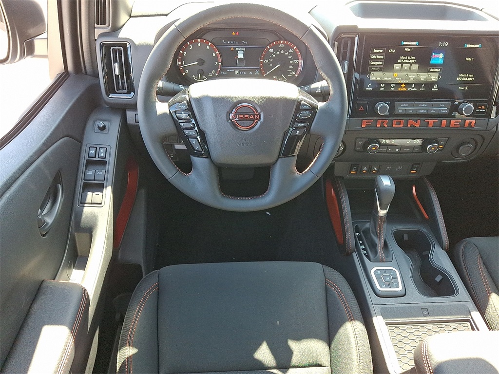 2026 Nissan Frontier PRO-4X - Photo 7