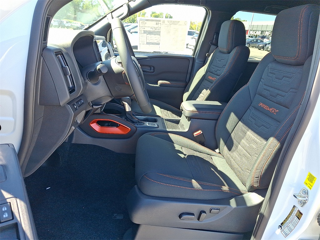 2026 Nissan Frontier PRO-4X - Photo 9