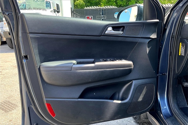 2022 Kia Sportage LX - Photo 18