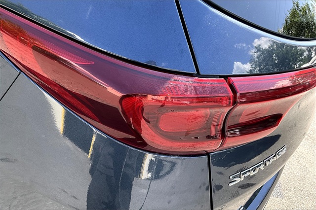 2022 Kia Sportage LX - Photo 30