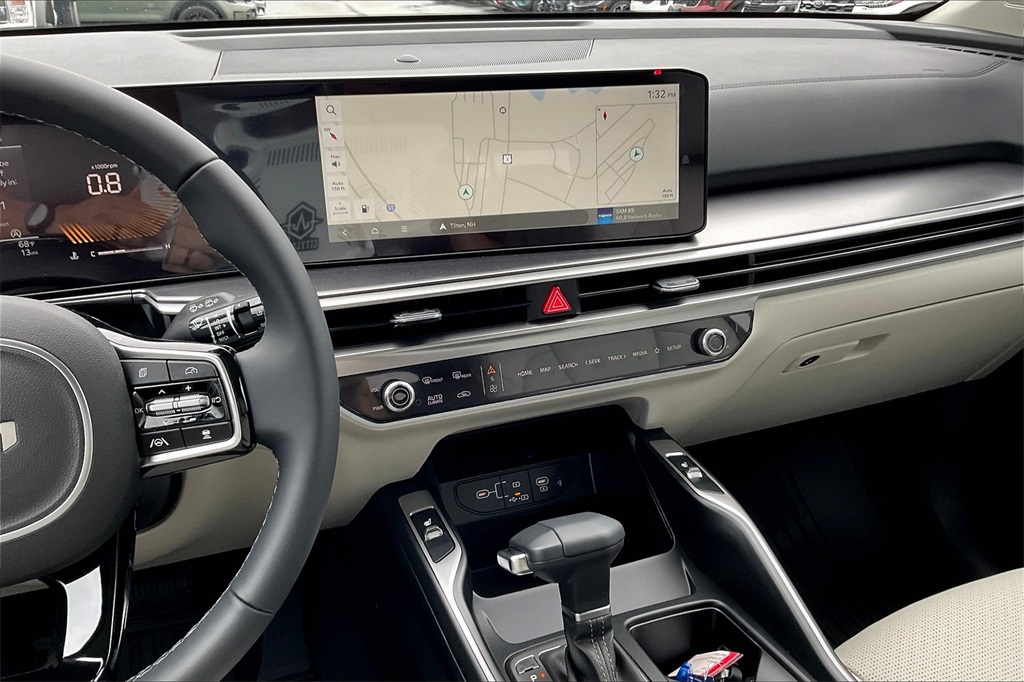 2025 Kia Sorento EX - Photo 13