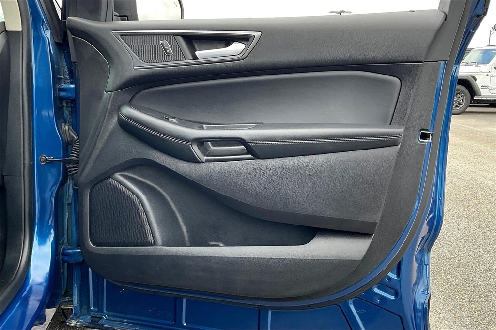 2021 Ford Edge SE - Photo 11