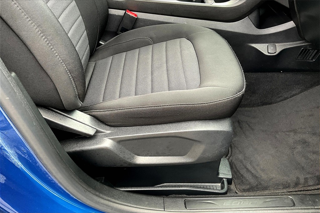 2021 Ford Edge SE - Photo 33