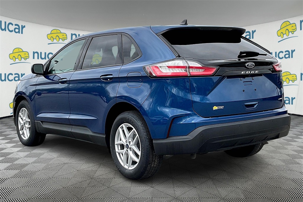 2021 Ford Edge SE - Photo 4