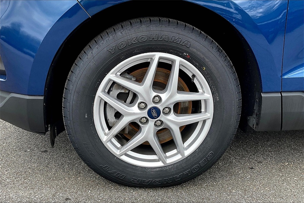 2021 Ford Edge SE - Photo 7