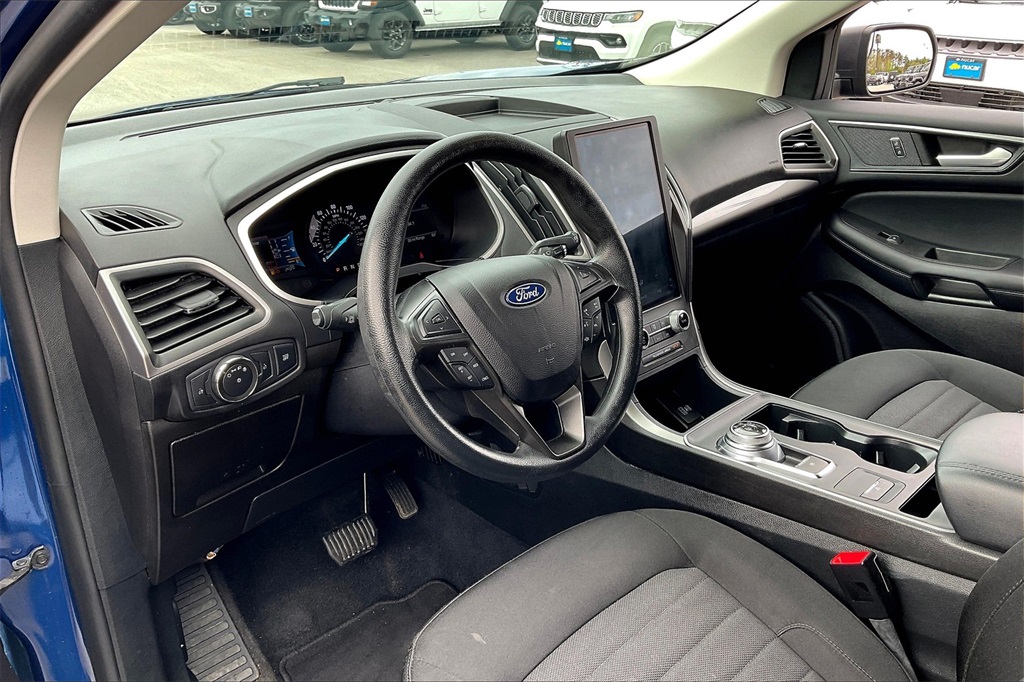 2021 Ford Edge SE - Photo 8