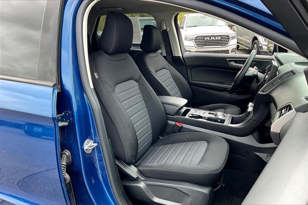 2021 Ford Edge SE - Photo 10