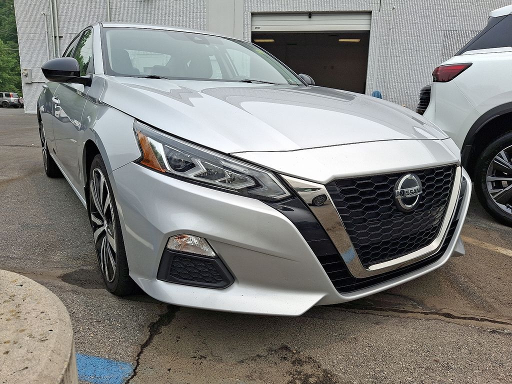 2022 Nissan Altima 2.5 SR