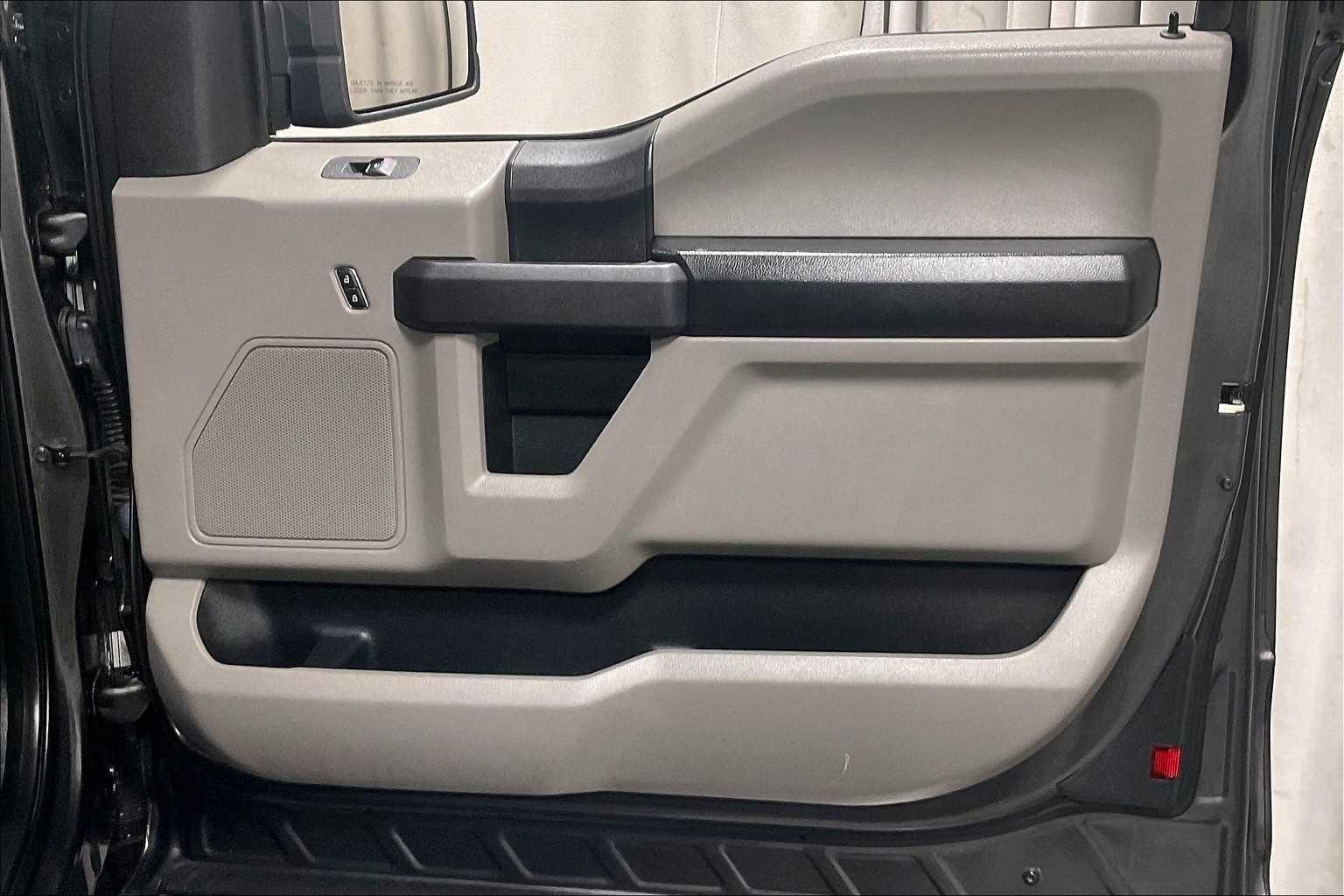 2015 Ford F-150 XL - Photo 12