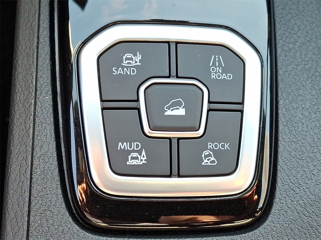 2026 Nissan Frontier SV - Photo 16