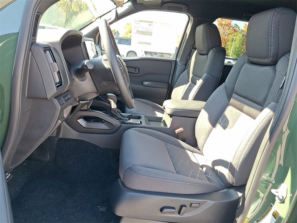 2026 Nissan Frontier SV - Photo 9