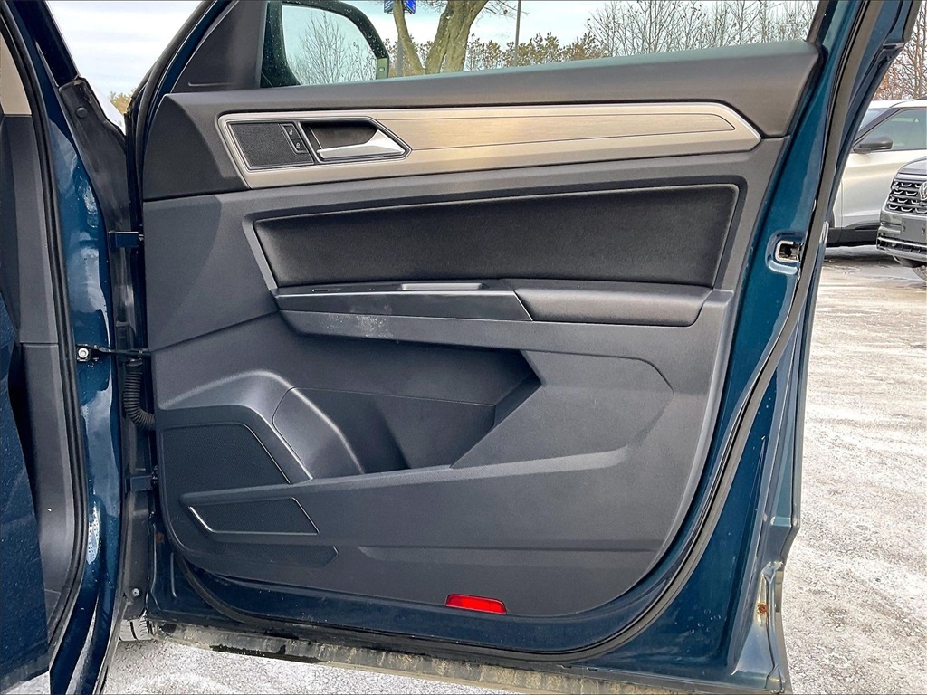 2018 Volkswagen Atlas 3.6L V6 SE - Photo 11