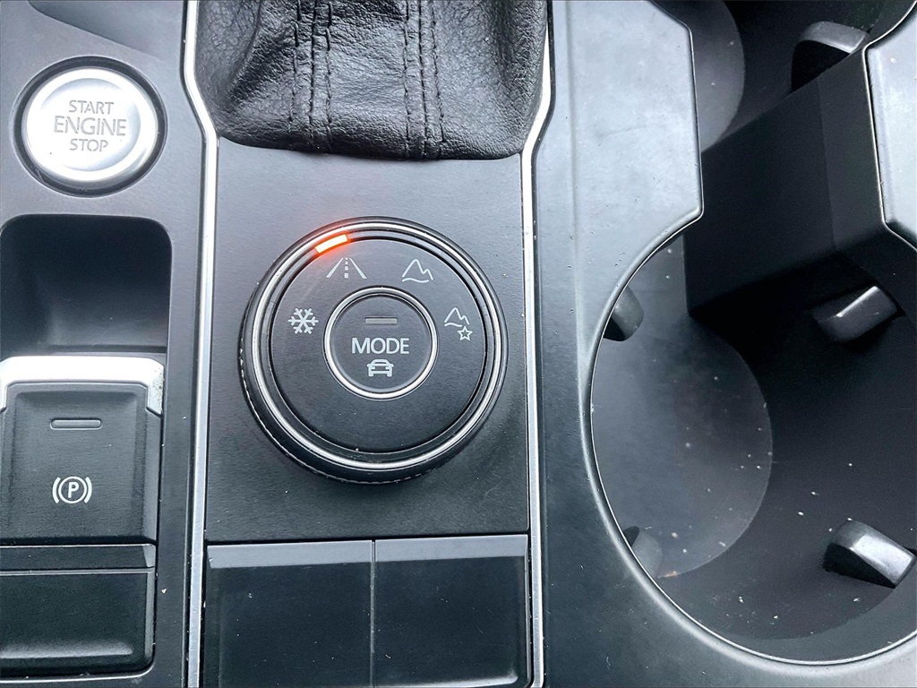 2018 Volkswagen Atlas 3.6L V6 SE - Photo 34