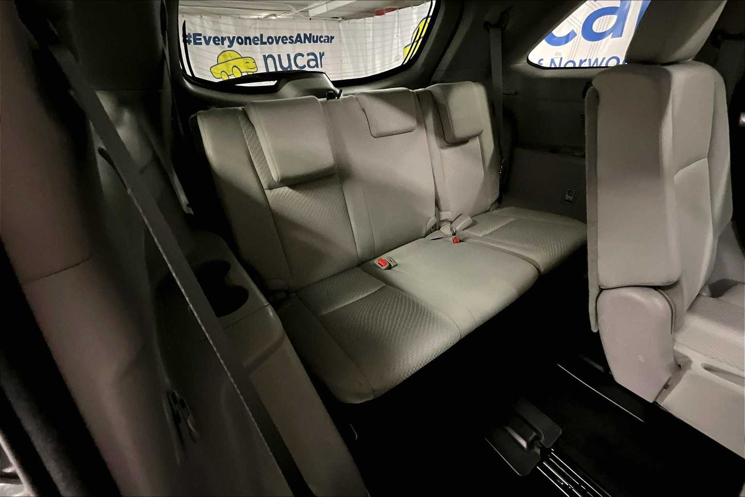2018 Toyota Highlander LE - Photo 17