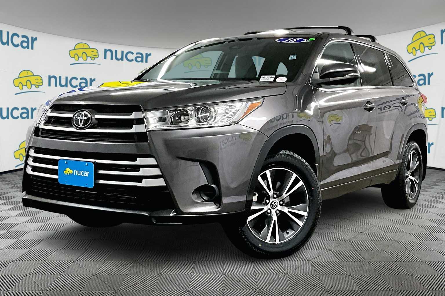 2018 Toyota Highlander LE - Photo 3