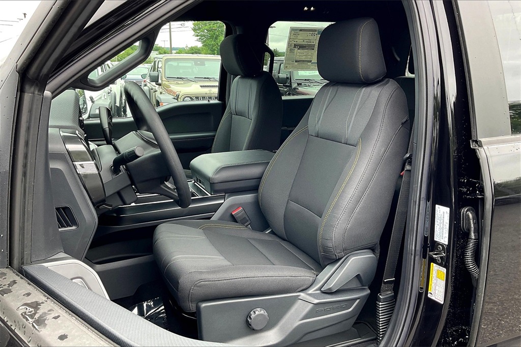 2025 Ford F-150 STX - Photo 11