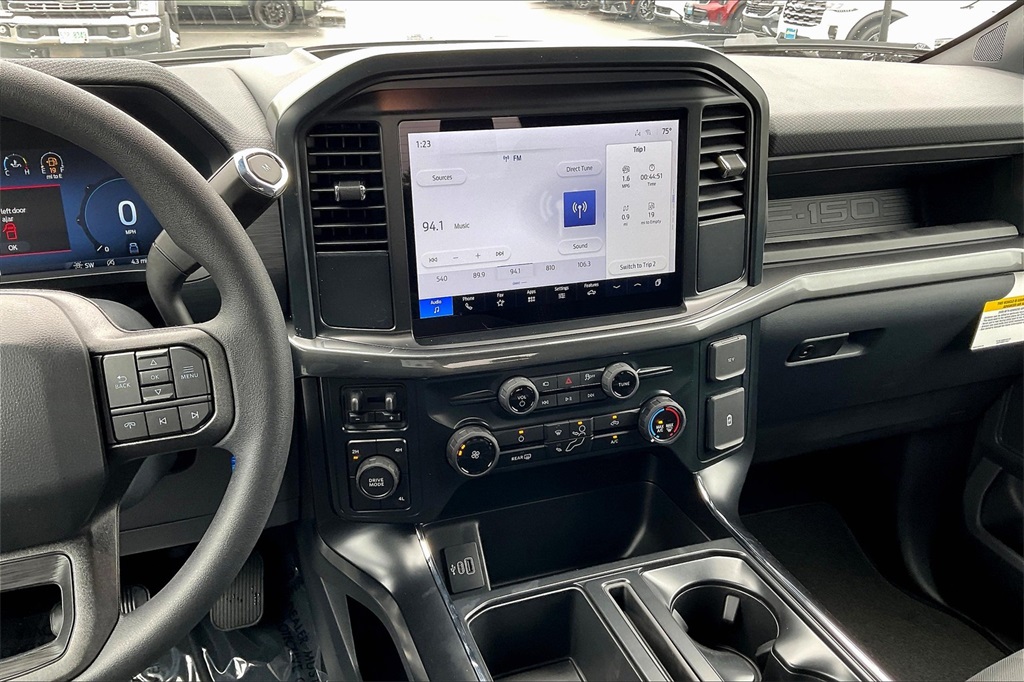 2025 Ford F-150 STX - Photo 13