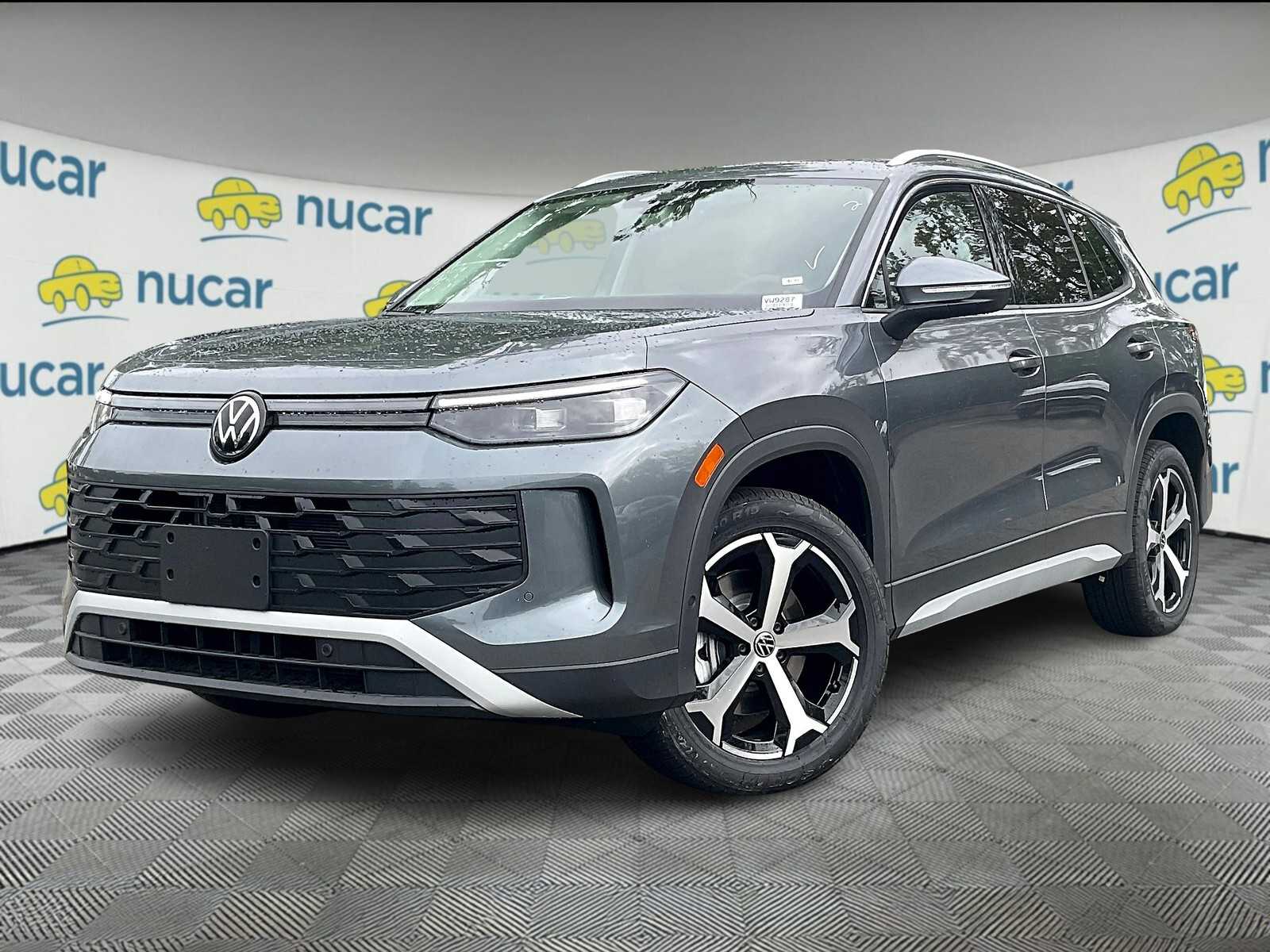 2025 Volkswagen Tiguan SE - Photo 4