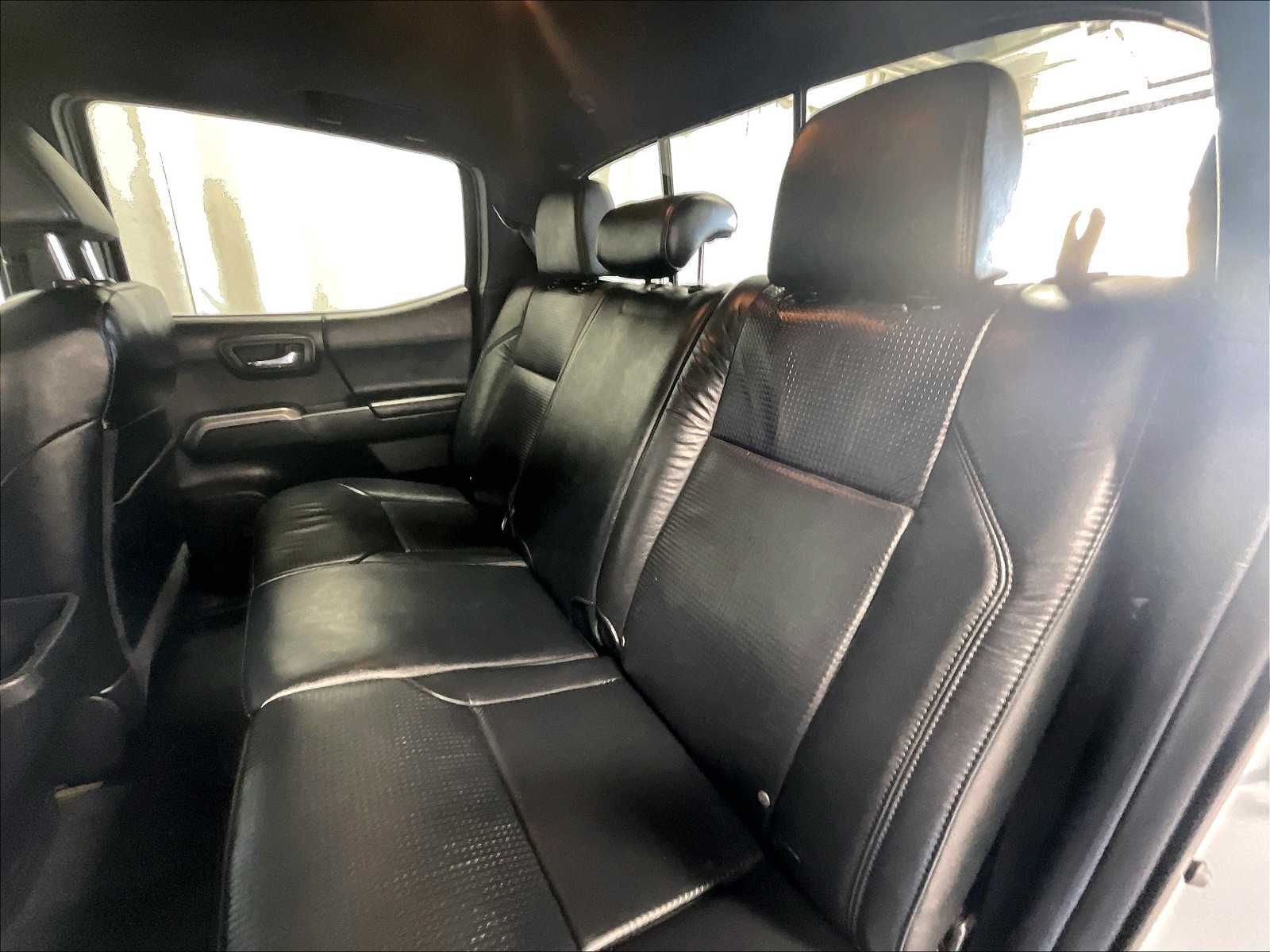 2021 Toyota Tacoma Limited - Photo 15
