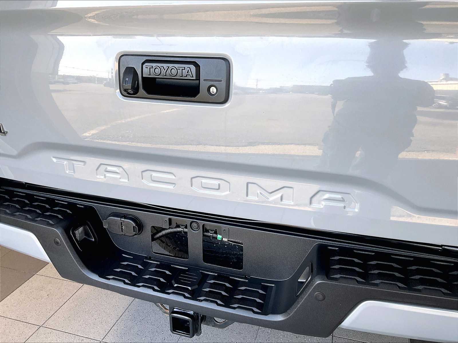 2021 Toyota Tacoma Limited - Photo 29
