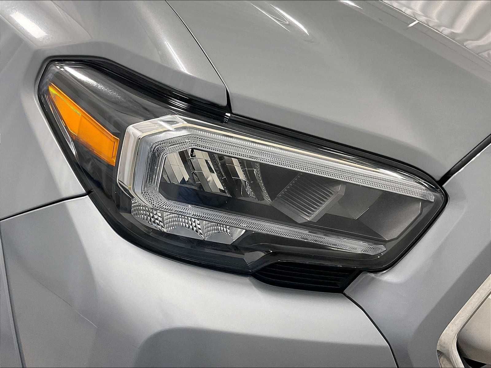 2021 Toyota Tacoma Limited - Photo 34