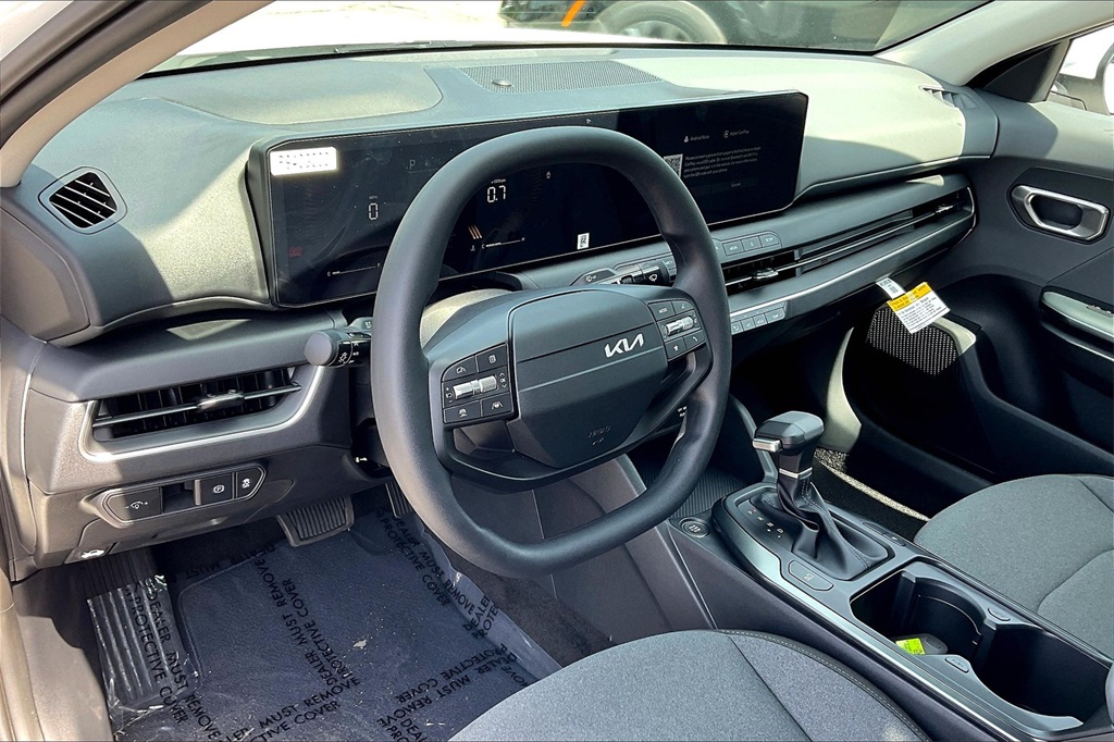2025 Kia K4 LX - Photo 9