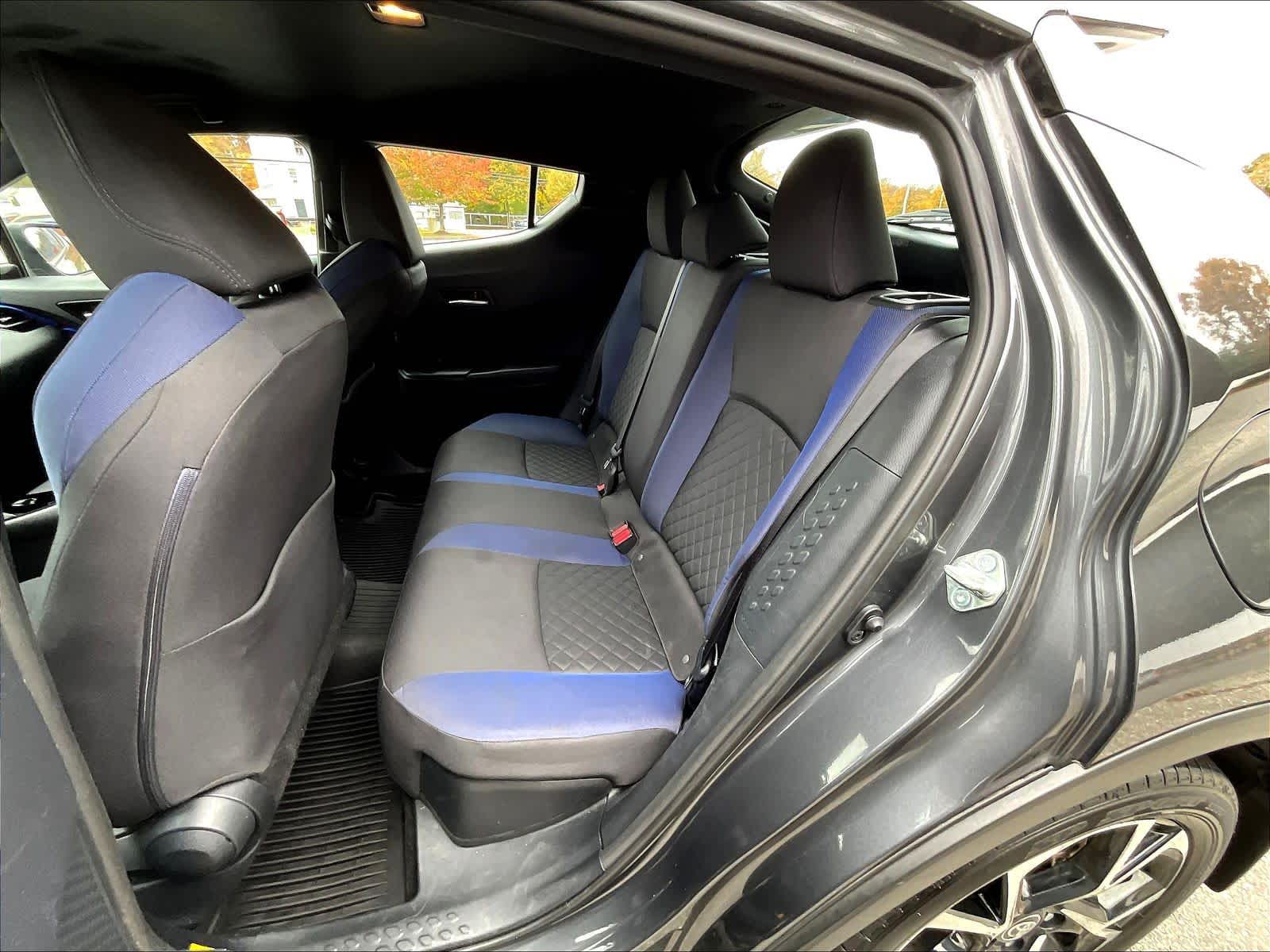 2022 Toyota C-HR XLE - Photo 15