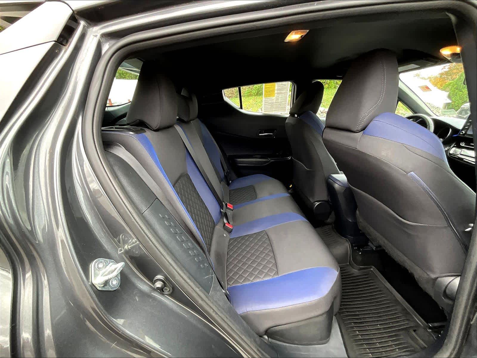 2022 Toyota C-HR XLE - Photo 16