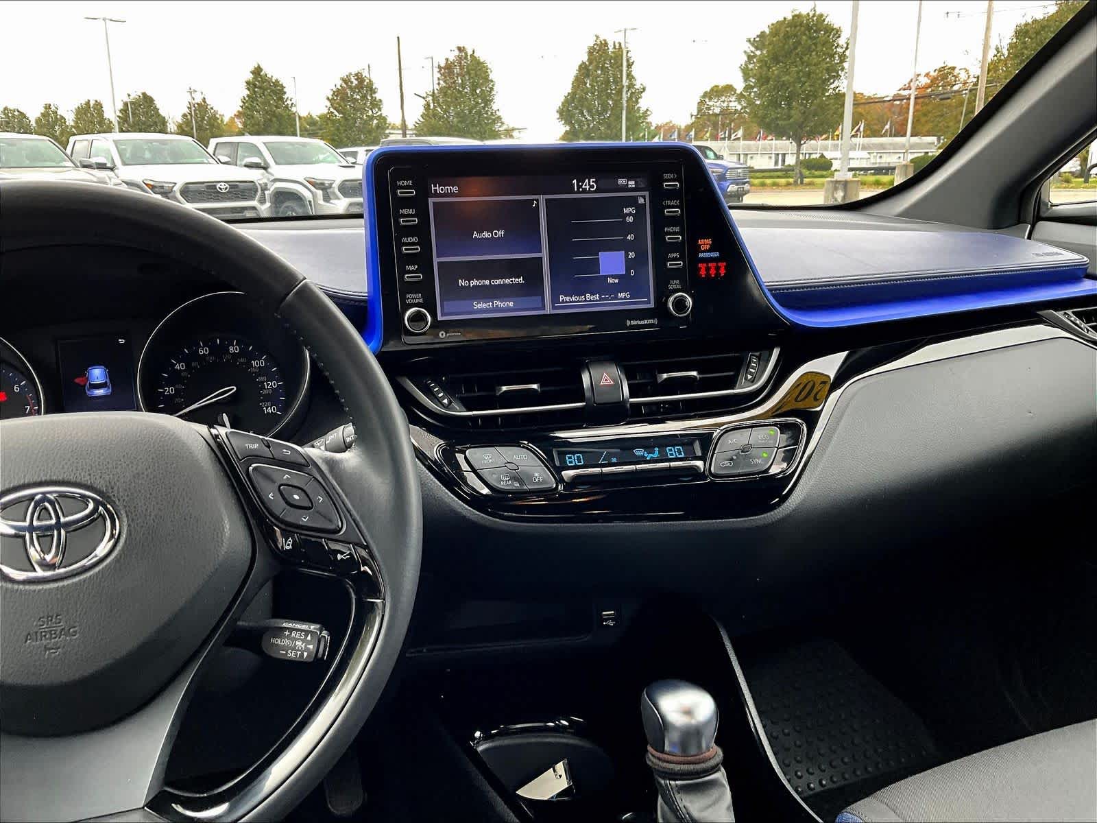 2022 Toyota C-HR XLE - Photo 18