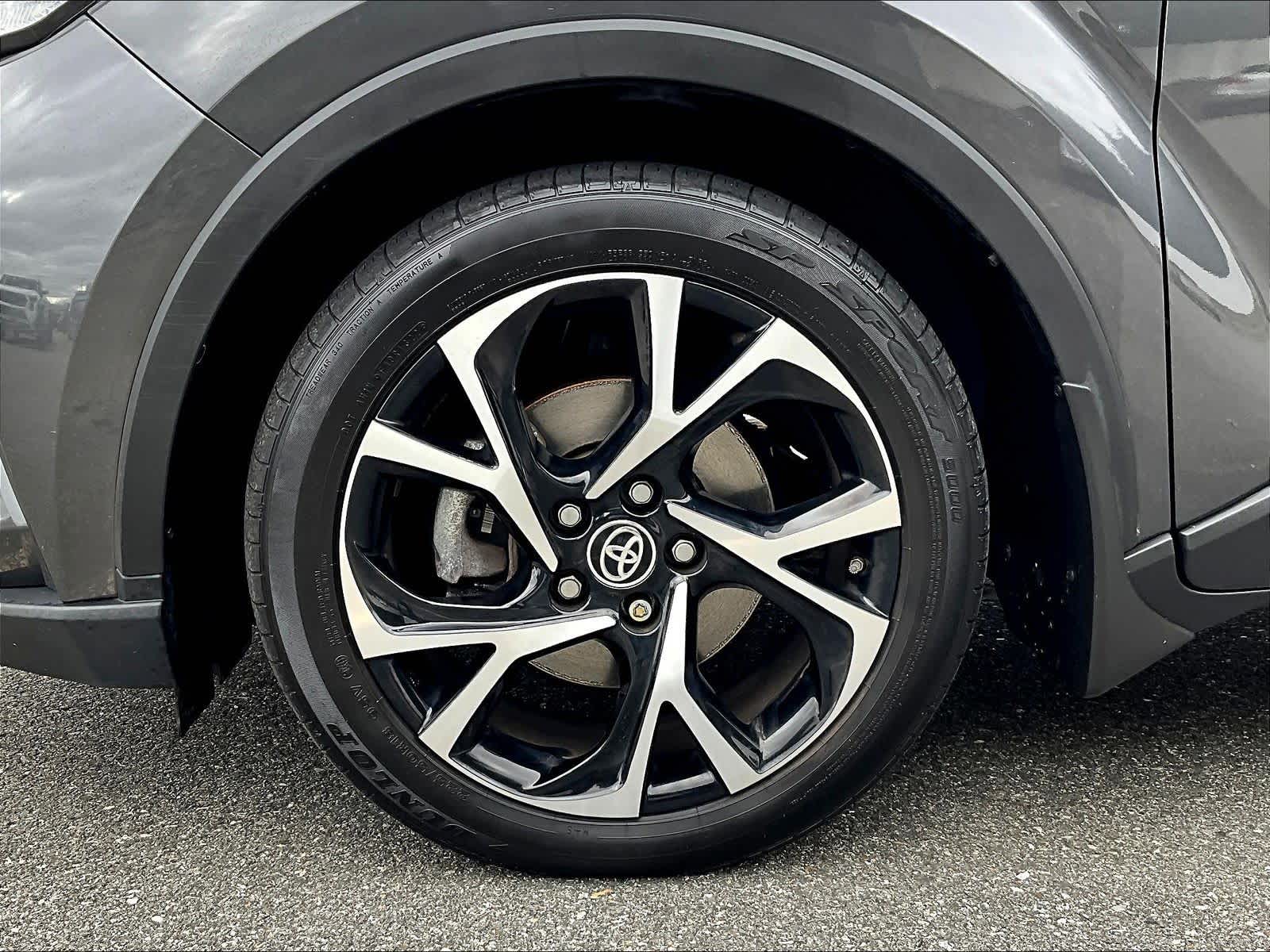 2022 Toyota C-HR XLE - Photo 7