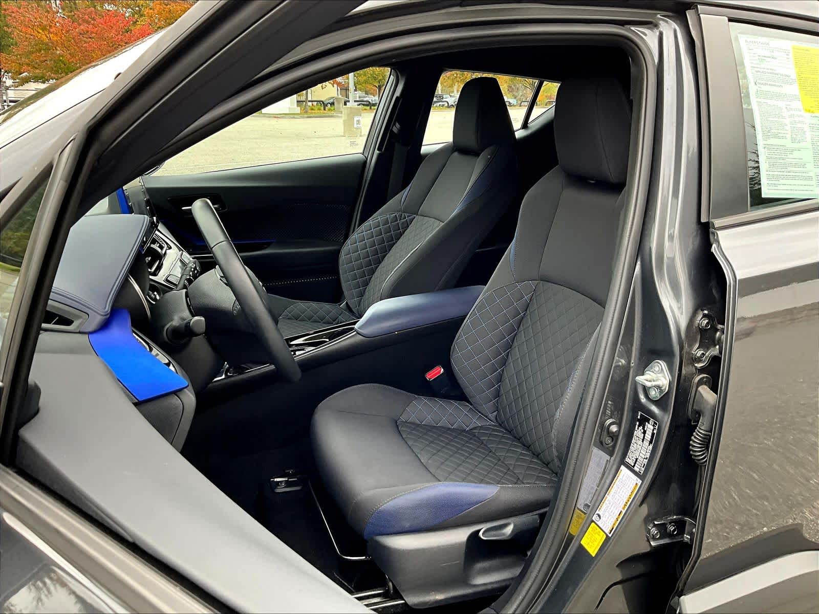 2022 Toyota C-HR XLE - Photo 10