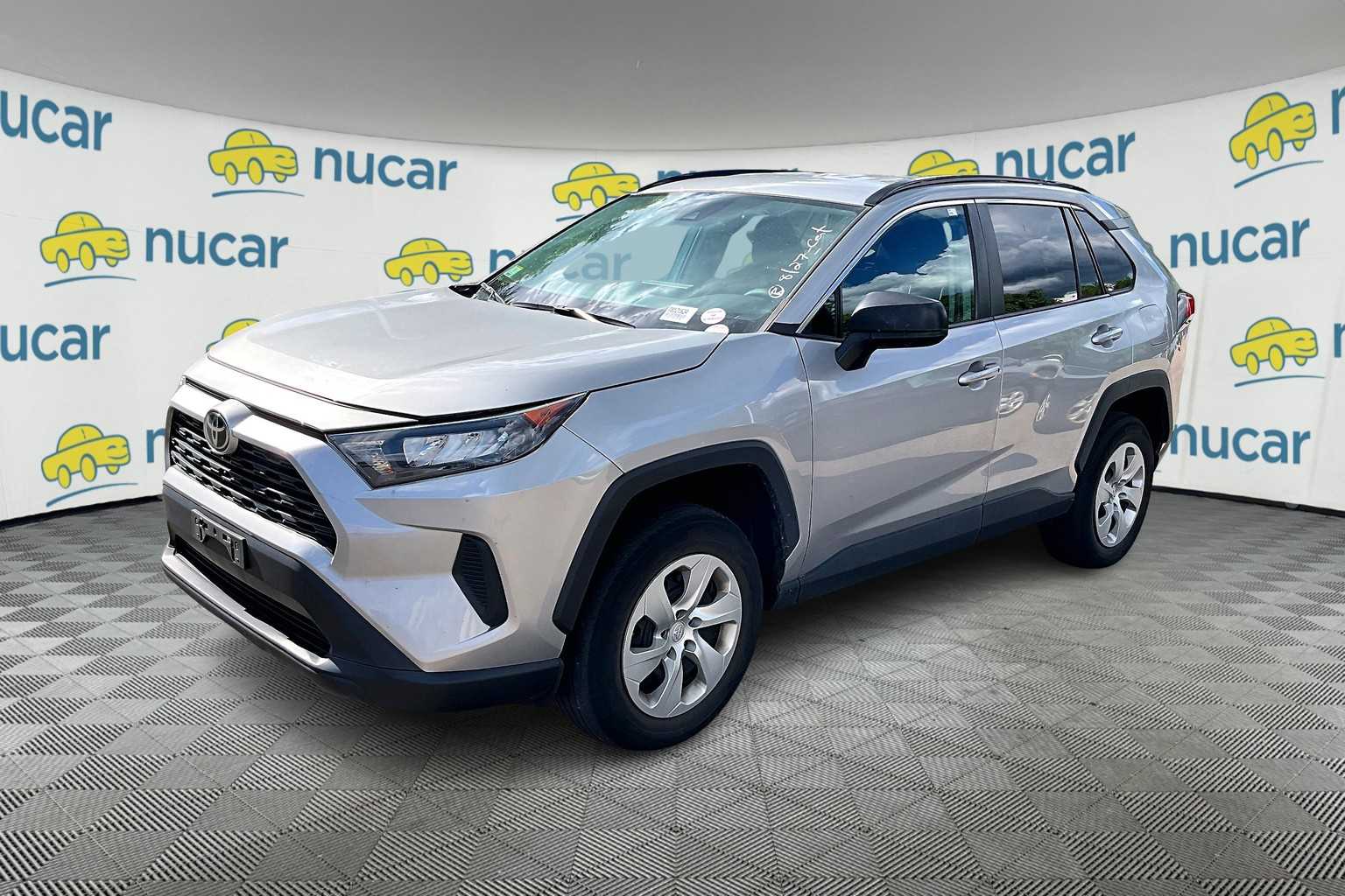 2021 Toyota RAV4 LE - Photo 2