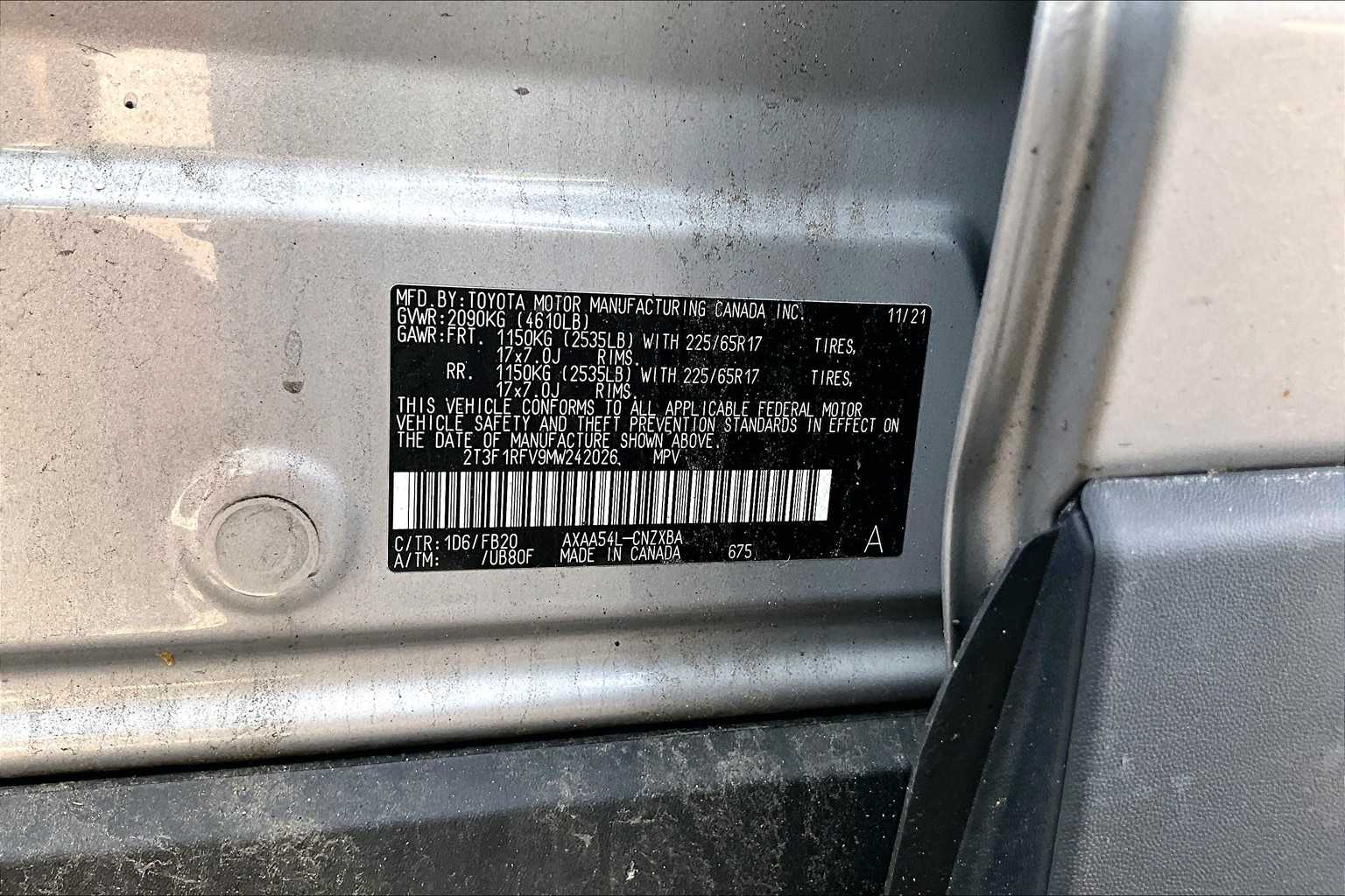2021 Toyota RAV4 LE - Photo 6