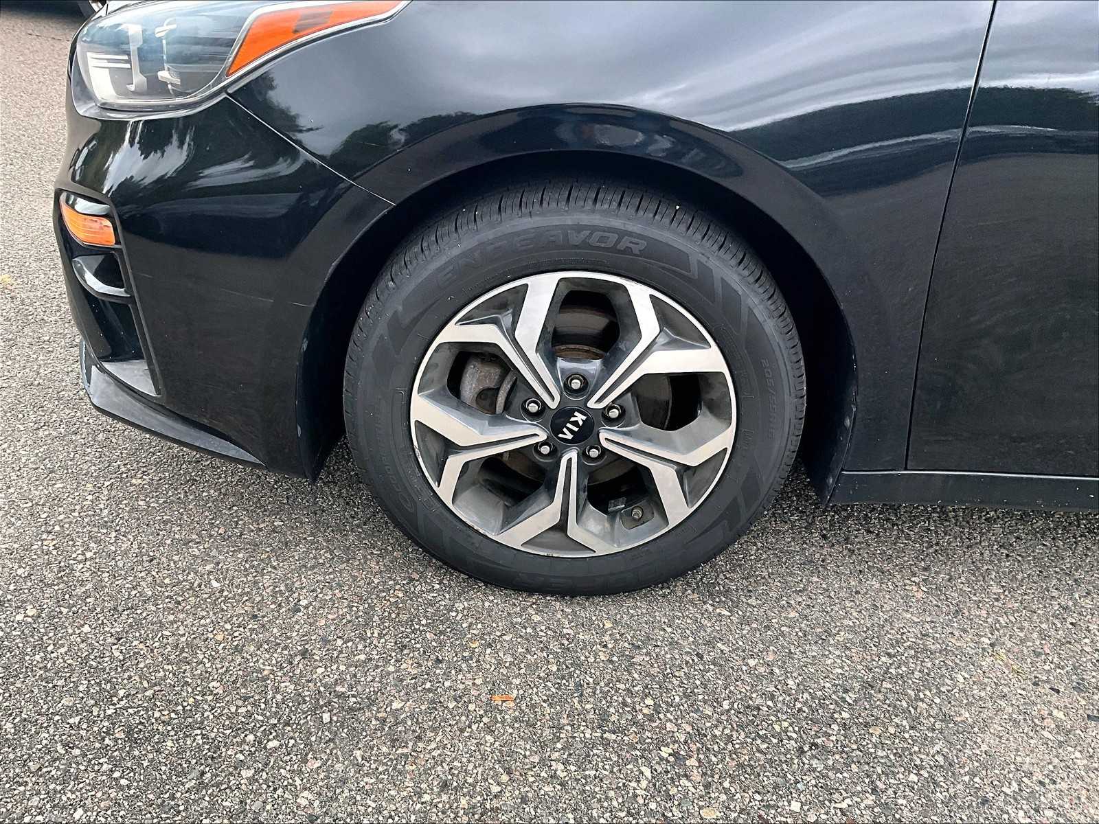2019 Kia Forte LXS - Photo 4