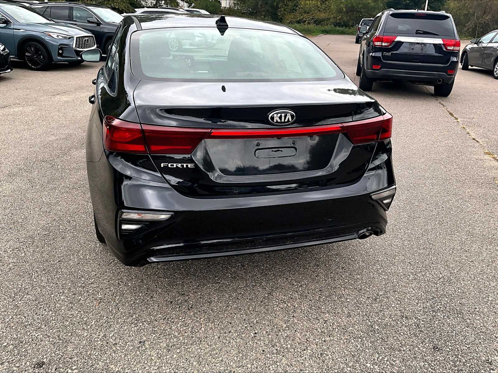 2019 Kia Forte LXS - Photo 7