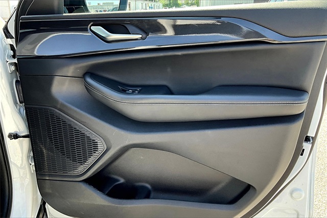 2023 Jeep Grand Cherokee L Altitude - Photo 12