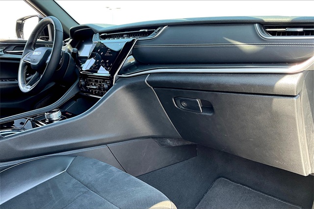 2023 Jeep Grand Cherokee L Altitude - Photo 13