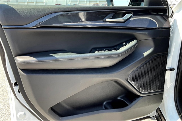 2023 Jeep Grand Cherokee L Altitude - Photo 9