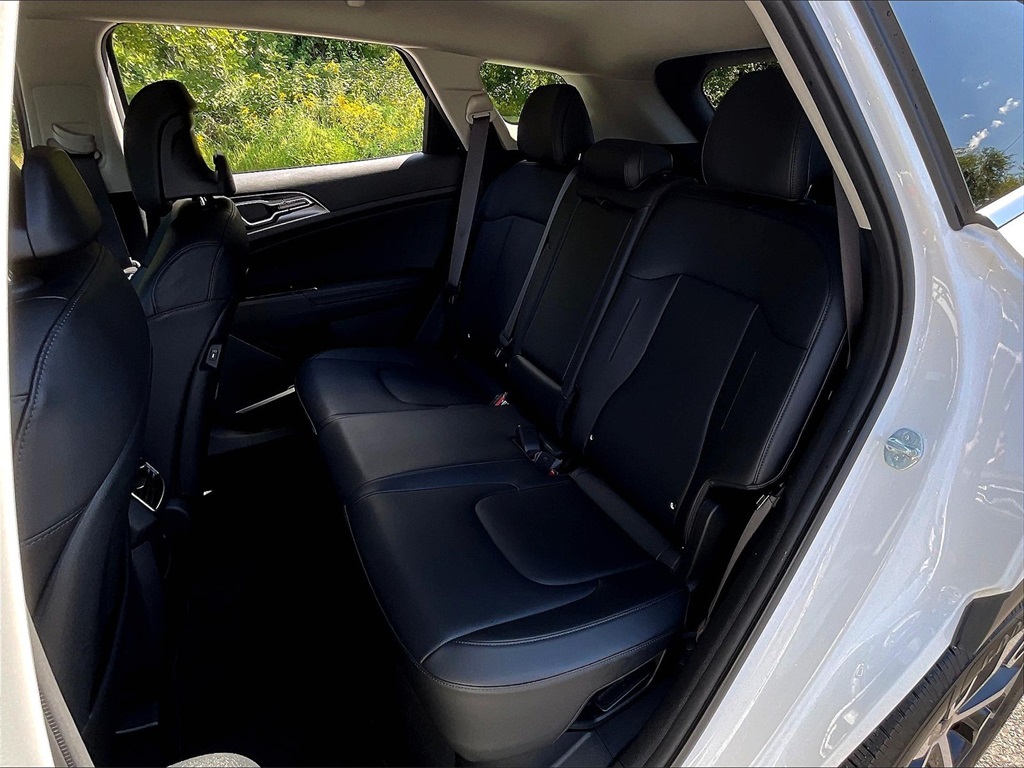 2023 Kia Sportage Hybrid EX - Photo 24