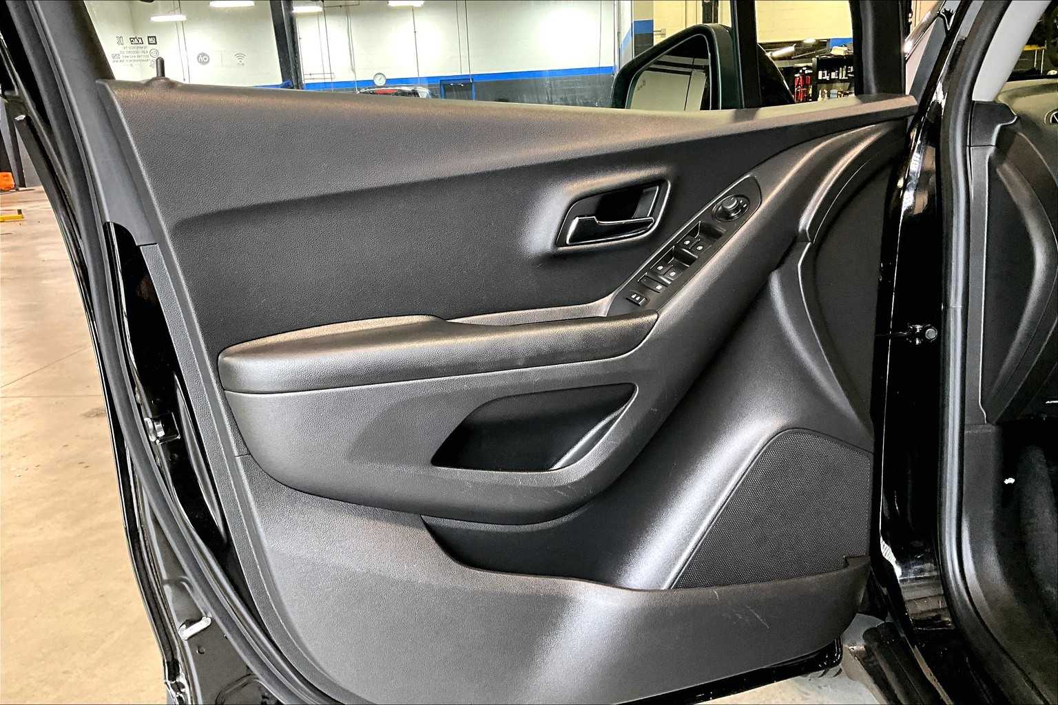 2022 Chevrolet Trax LT - Photo 9