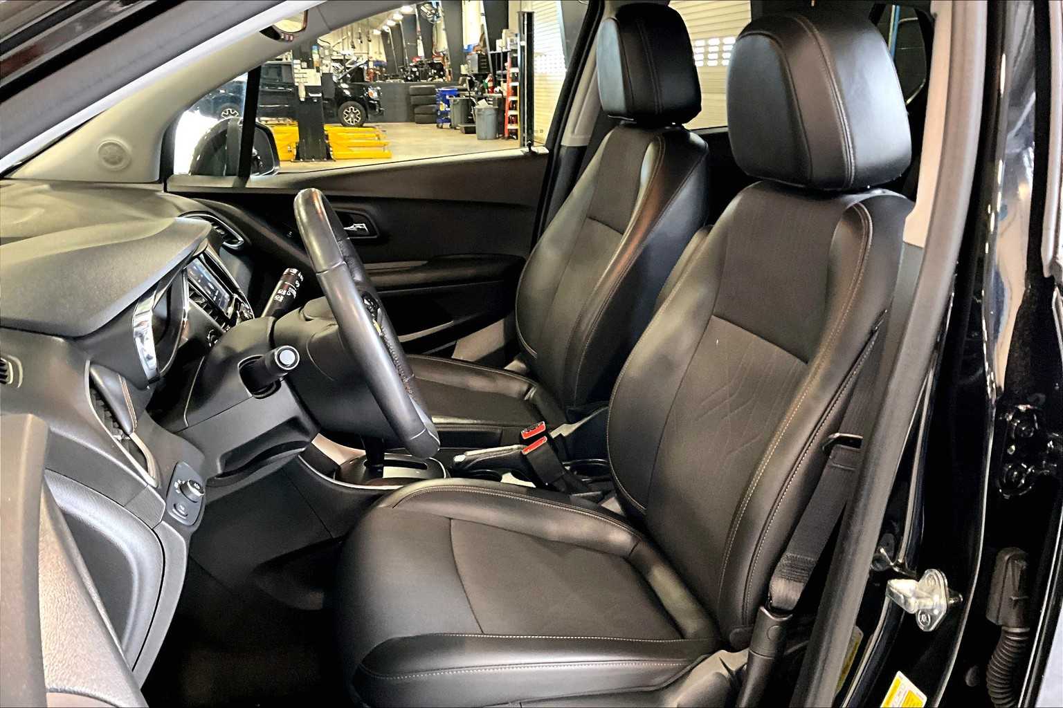 2022 Chevrolet Trax LT - Photo 10