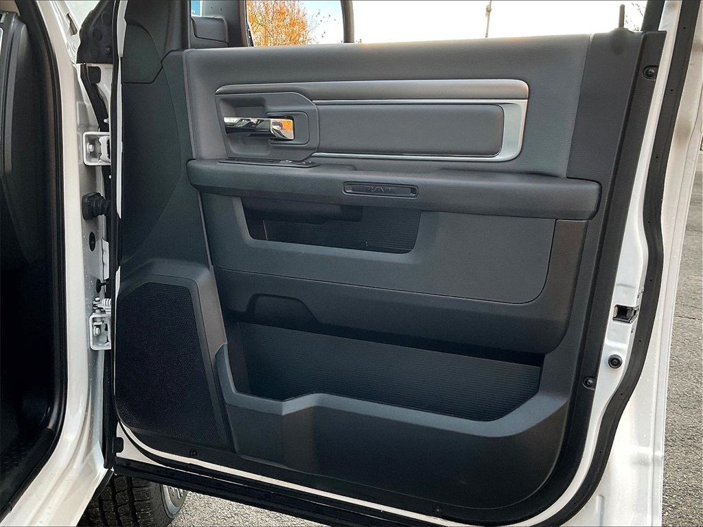 2024 Ram 1500 Classic SLT - Photo 25