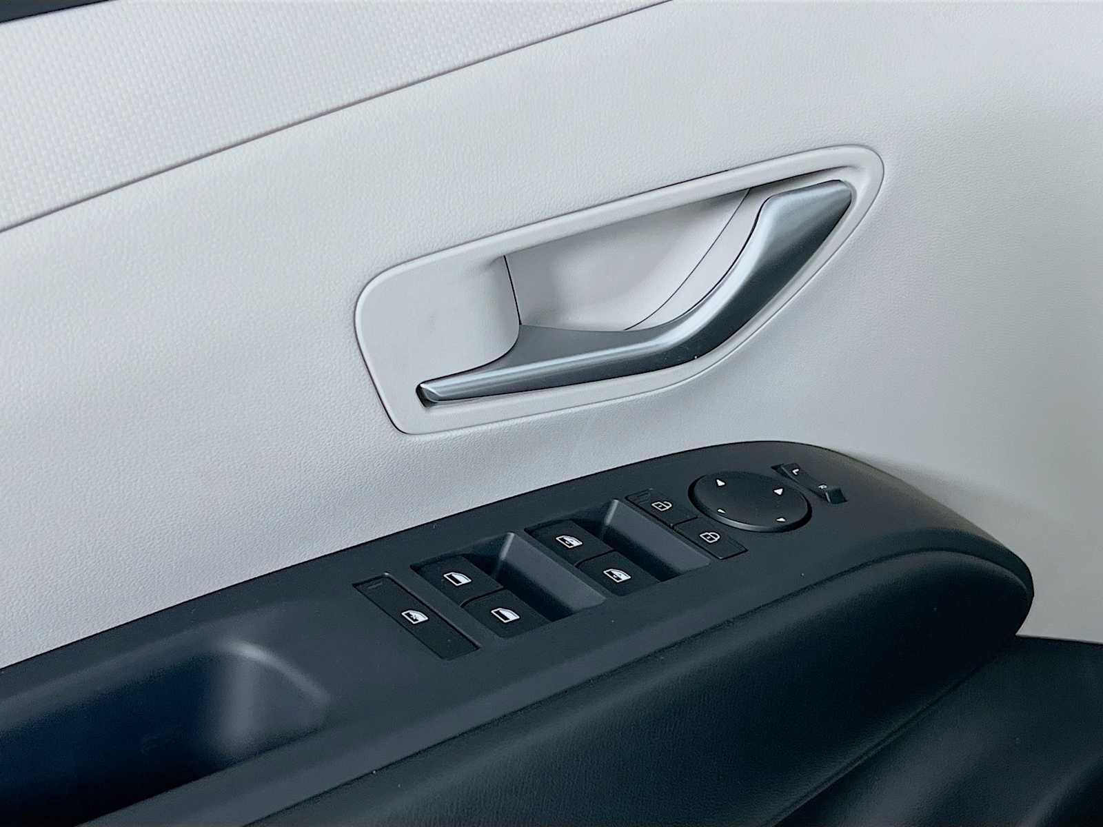 2025 Hyundai Tucson SEL - Photo 16