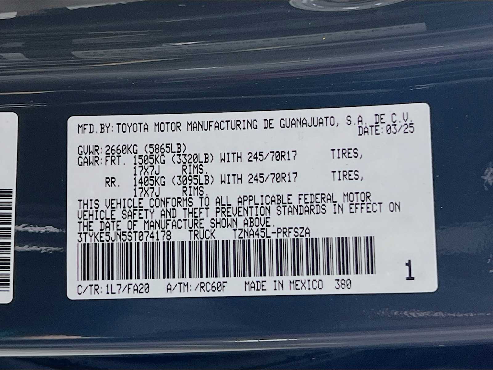 2025 Toyota Tacoma SR - Photo 19