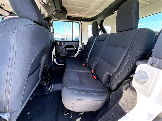 2021 Jeep Wrangler Unlimited Willys - Photo 14