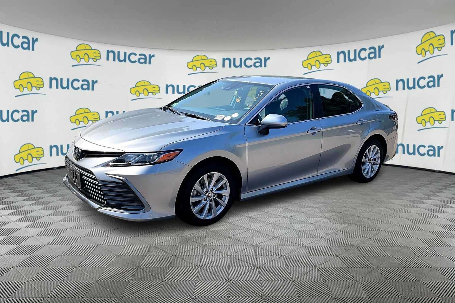2022 Toyota Camry LE - Photo 2