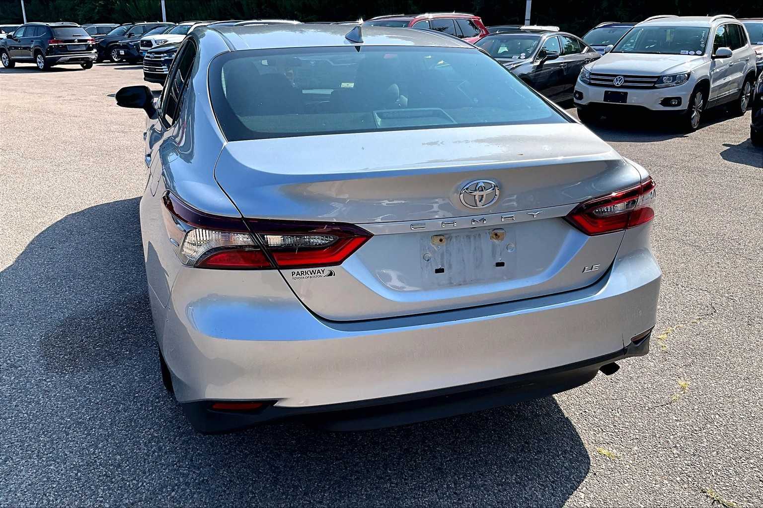 2022 Toyota Camry LE - Photo 7