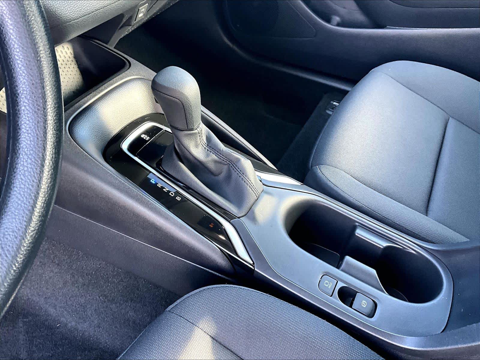 2025 Toyota Corolla LE - Photo 20