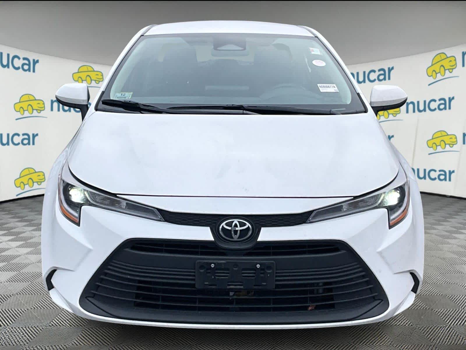 2025 Toyota Corolla LE - Photo 2
