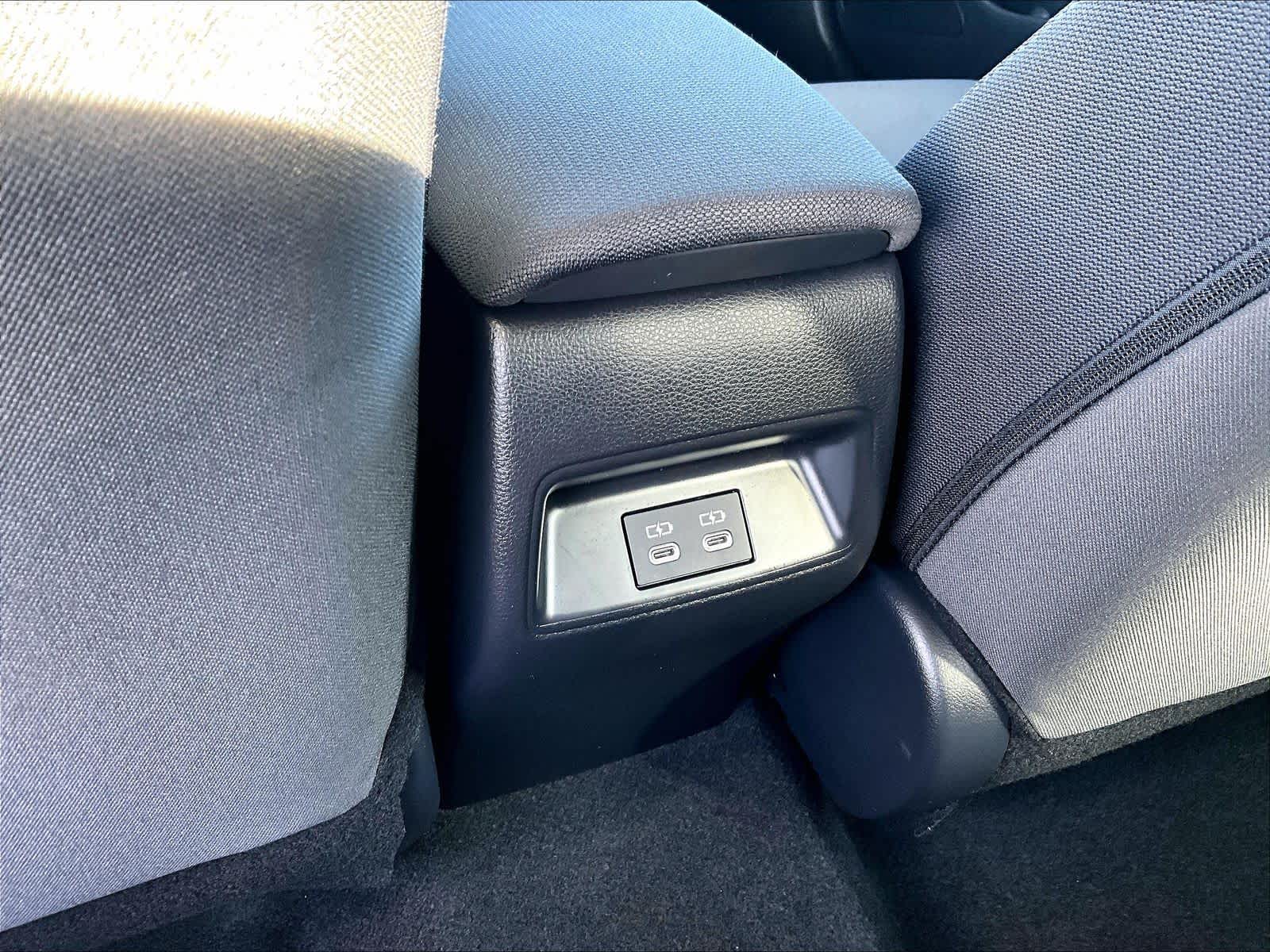 2025 Toyota Corolla LE - Photo 27